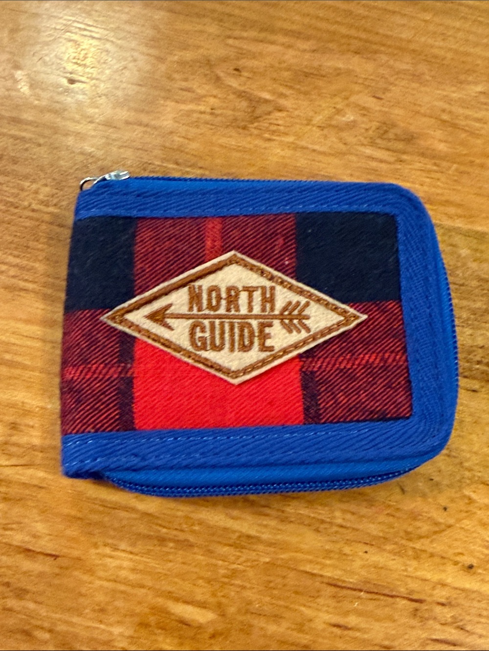 NORTH GUIDE ~ Blue Trim ~ Red Plaid ~ Zip Wallet